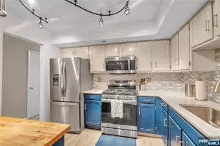 44 Manchester Ln F, West Milford, NJ 07480 - Photo 8