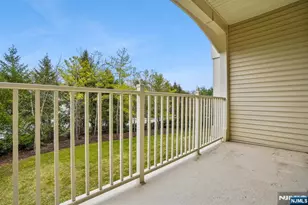 204 Edmonton Ct 67, Livingston, NJ 07039 - Photo 8