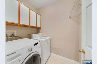 30 Clements Court, Roseland, NJ 07068 - Photo 16