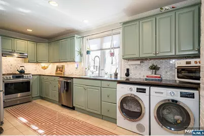 41 Montague Place C0002 #C0002, Montclair, NJ 07042 - Photo 22