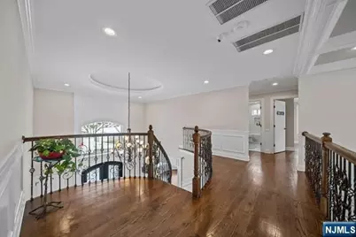 160 Lawrence Drive, Paramus, NJ 07652 - Photo 22