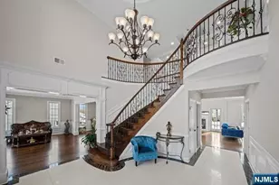 160 Lawrence Dr, Paramus, NJ 07652 - Photo 4
