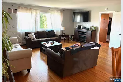15 Vogt Lane, Little Ferry, NJ 07643 - Photo 2
