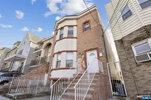 717 16th St, Union City, NJ 07087 - Photo 2