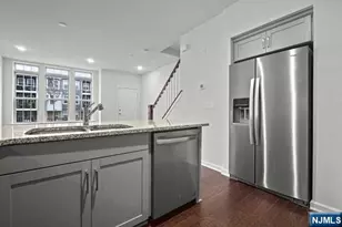 70 Leahy Dr, Wood Ridge, NJ 07075 - Photo 12
