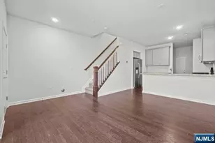70 Leahy Dr, Wood Ridge, NJ 07075 - Photo 6