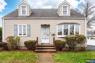 15 Passaic Ave, Woodland Park, NJ 07424 - Photo 2