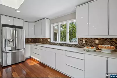 35 Grandview Avenue, Upper Saddle River, NJ 07458 - Photo 10