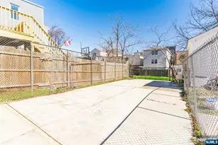 61 Cutler St, Newark, NJ 07104 - Photo 20