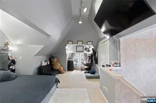 255 Elm Ave, Bogota, NJ 07603 - Photo 20