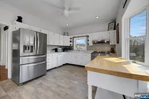 172 Yawpo Ave, Oakland, NJ 07436 - Photo 16