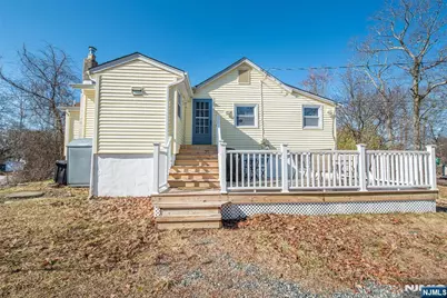 40 Kingsland Road, West Milford, NJ 07421 - Photo 2