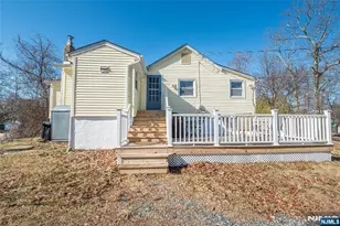 40 Kingsland Rd, West Milford, NJ 07421 - Photo 2