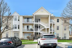 994 Boxwood Ct, Mahwah, NJ 07430 - Photo 1