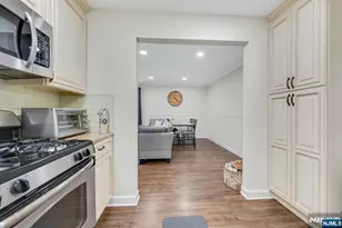 994 Boxwood Ct, Mahwah, NJ 07430 - Photo 10