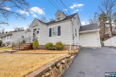 154 Watchung Drive, Hawthorne, NJ 07506 - Photo 4