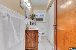 154 Watchung Dr, Hawthorne, NJ 07506 - Photo 10