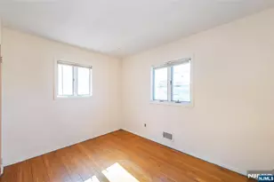 34 Bobbink Terrace, East Rutherford, NJ 07073 - Photo 16