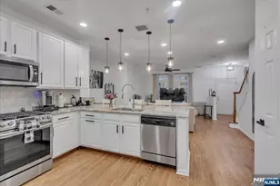 906 Memorial Dr, Belleville, NJ 07109 - Photo 12