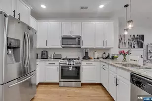 906 Memorial Dr, Belleville, NJ 07109 - Photo 14