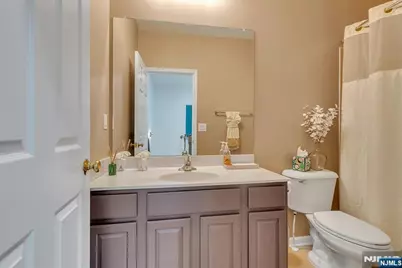 906 Memorial Drive, Belleville, NJ 07109 - Photo 22