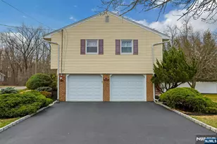 81 Queen Ct, Hillsdale, NJ 07642 - Photo 46