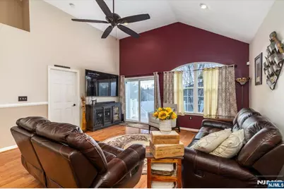 431 Union Avenue, Rutherford, NJ 07070 - Photo 18