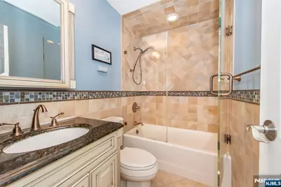 580 Bloomfield 11B #11B, West Caldwell, NJ 07006 - Photo 10