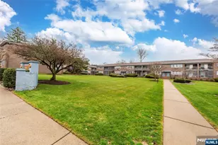 580 Bloomfield 11B, West Caldwell, NJ 07006 - Photo 22