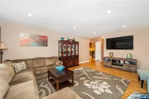 580 Bloomfield 11B, West Caldwell, NJ 07006 - Photo 6
