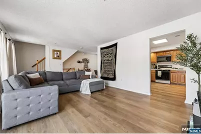 48 Cornerstone Lane, Newark, NJ 07103 - Photo 4