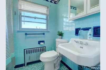 475 Dewey Avenue, Saddle Brook Township, NJ 07663 - Photo 12