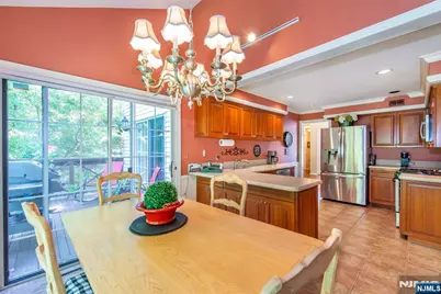 8 Tomahawk Drive, Wayne, NJ 07470 - Photo 12