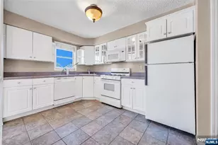 24 Carolyn Rd, Belleville, NJ 07109 - Photo 4