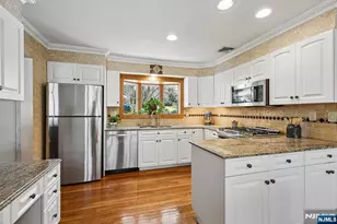 35 Brookview Terrace, Hillsdale, NJ 07642 - Photo 10