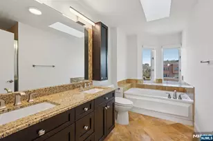 316 Thornton Ct T316, Edgewater, NJ 07020 - Photo 32