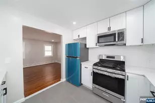 104 Hayward Pl, Wallington, NJ 07057 - Photo 6