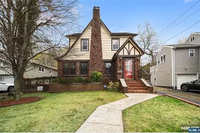 243 Jefferson Avenue, Cresskill, NJ 07626 - Photo 2