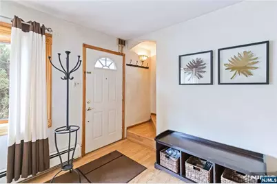 366 E Spring Valley Road, Paramus, NJ 07652 - Photo 4