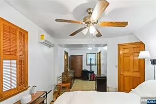 366 E Spring Valley Rd, Paramus, NJ 07652 - Photo 10