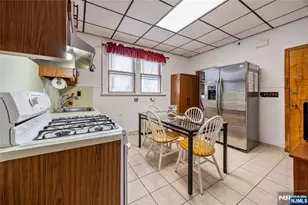 38 Stewart St, Passaic, NJ 07055 - Photo 36