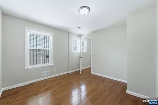 314 W 7th Ave, Newark, NJ 07107 - Photo 14