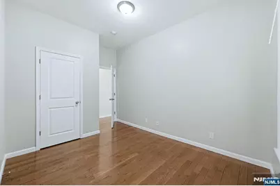 314 W 7th Avenue, Newark, NJ 07107 - Photo 8