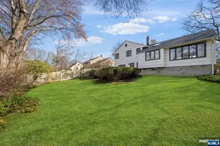 55 Walnut Dr, Tenafly, NJ 07670 - Photo 38