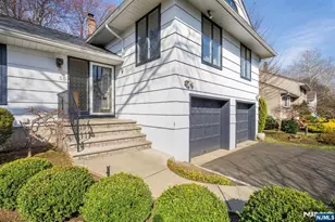 55 Walnut Dr, Tenafly, NJ 07670 - Photo 4