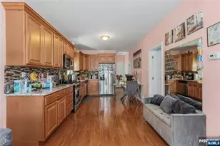 204 Hayward Pl, Wallington, NJ 07057 - Photo 6