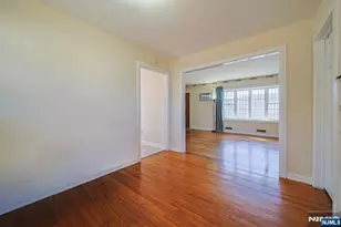 50 Knolls Rd, Bloomingdale, NJ 07403 - Photo 12