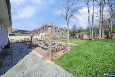 50 Knolls Road, Bloomingdale, NJ 07403 - Photo 32