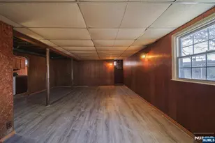 50 Knolls Rd, Bloomingdale, NJ 07403 - Photo 24