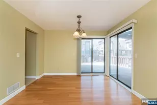 57 Edinborough Ct, Washington Township, NJ 07840 - Photo 4